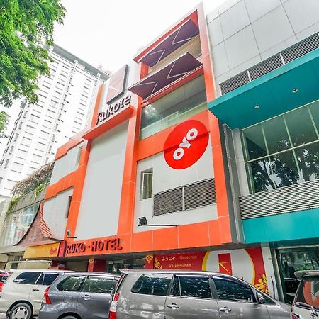 Oyo 277 Rukotel Near Rsu Adi Husada Undaan Kota Surabaya Eksteriør bilde