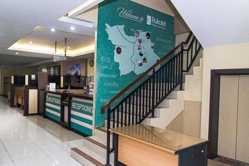 Oyo 277 Rukotel Near Rsu Adi Husada Undaan Kota Surabaya Eksteriør bilde