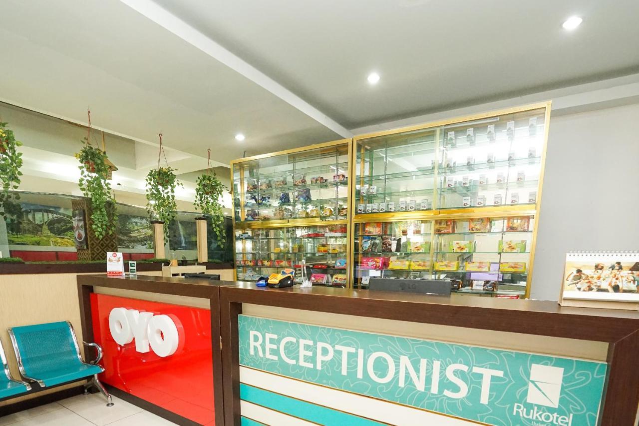 Oyo 277 Rukotel Near Rsu Adi Husada Undaan Kota Surabaya Eksteriør bilde